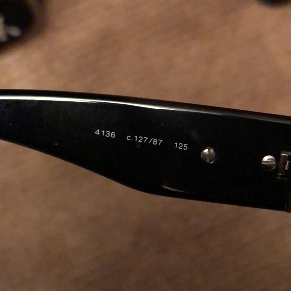 Chanel sunglasses - Picture 6 of 6